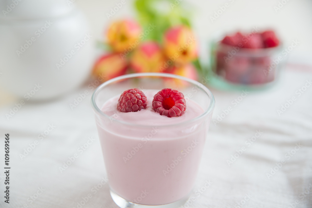 Joghurt mit Beeren Joghurt mit Beeren