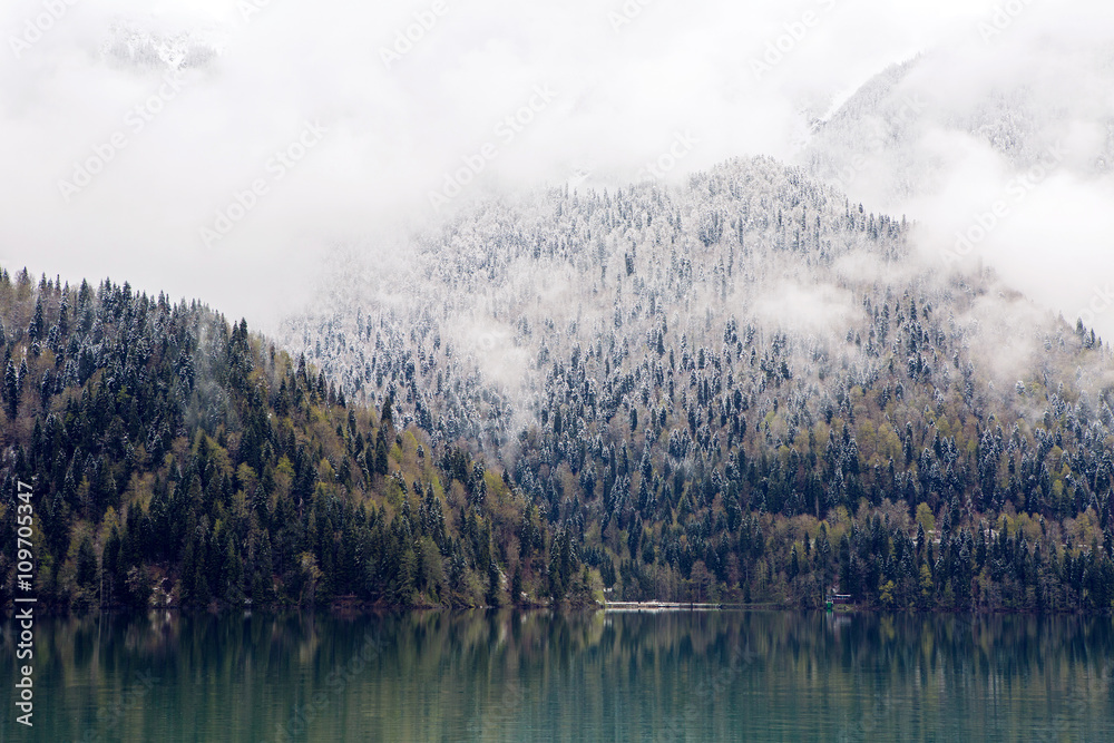 Fototapeta premium panorama left-to-right Ritsa lake in the spring morning