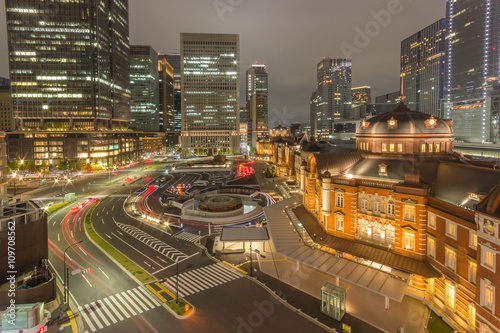 Tokyo station © navintar