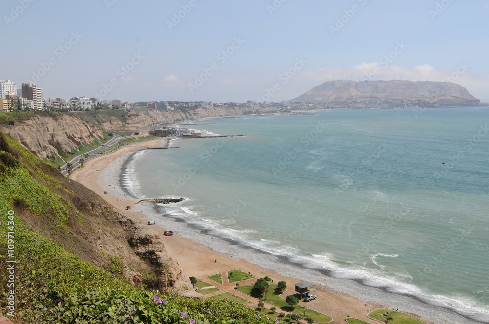 Obraz premium View at Miraflores Lima sea costline.