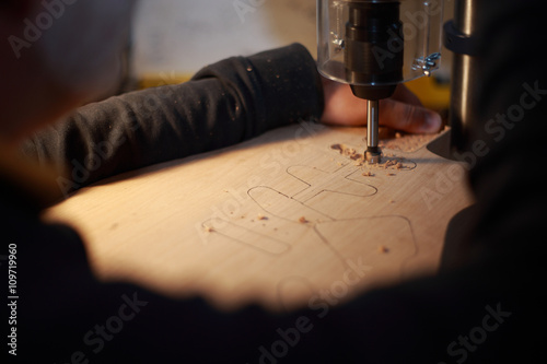 Gitarrenkorpus bearbeiten