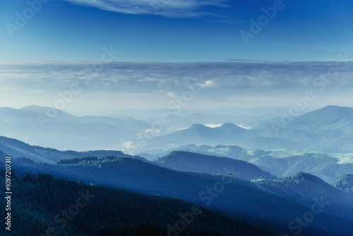 Fototapeta Naklejka Na Ścianę i Meble -  Mountain in the mist