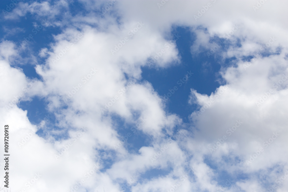 Obraz premium beautiful clouds on a blue sky