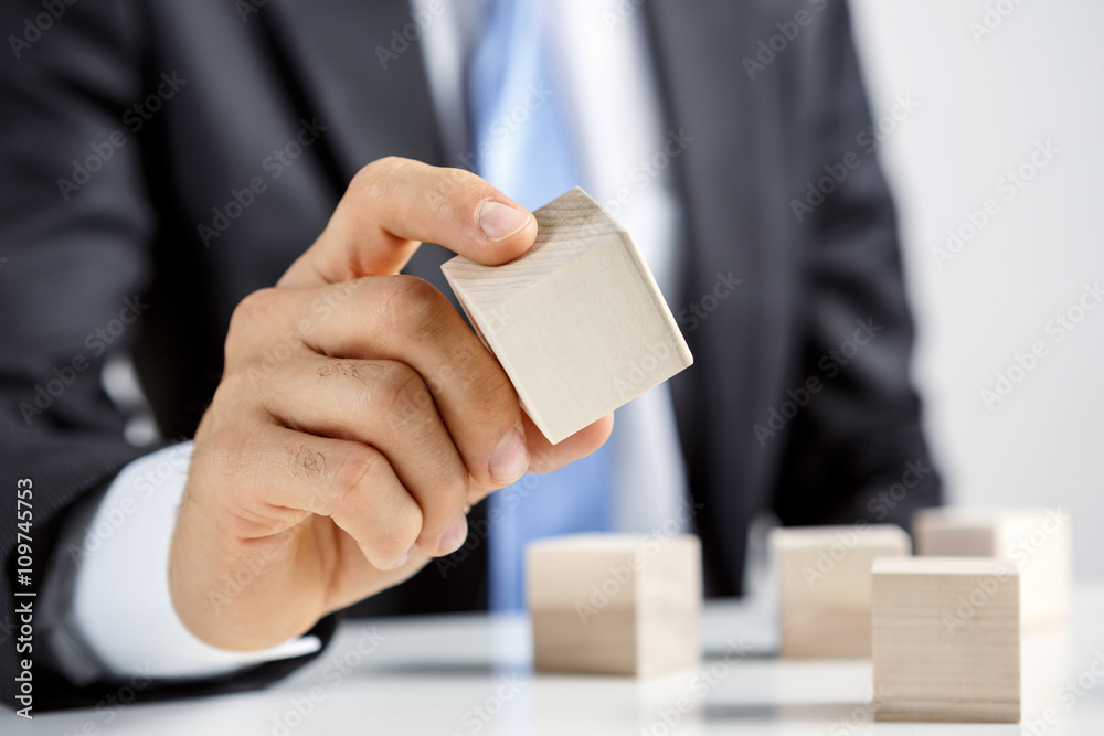 Concept of business hierarchy and human resources Concept of business hierarchy and human resources