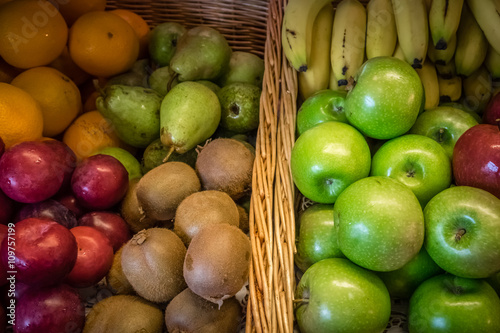 Fototapeta Naklejka Na Ścianę i Meble -  Mixed fruits