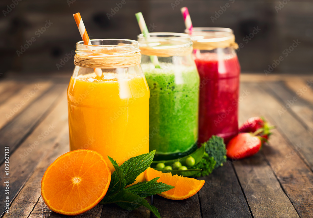 Healthy fruit and vegetable smoothies in the jar Healthy fruit and vegetable smoothies in the jar