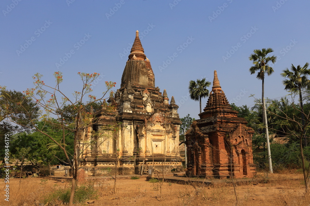 Fototapeta premium Ancient Temples in Bagan, Myanmar