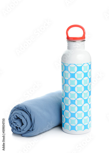 Steel water bottle with blue microfiber towel