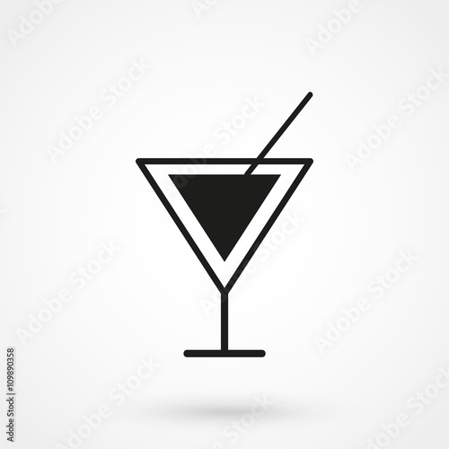 Cocktail icon vector
