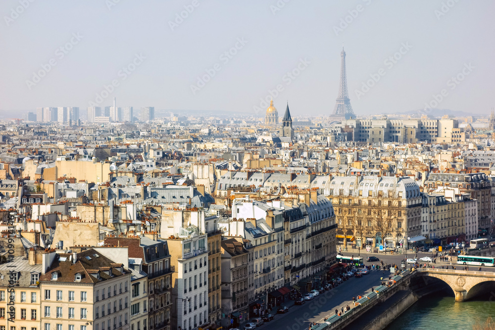 The Eiffel Tower (nickname La dame de fer, the iron lady),The to The Eiffel Tower (nickname La dame de fer, the iron lady),The to