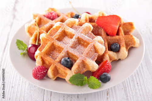 waffle and berry fruit