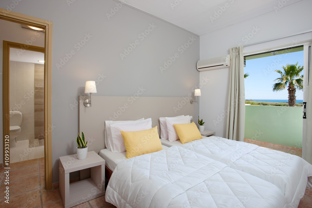 Fototapeta premium luxury traditional bedroom