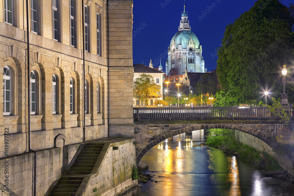Fototapeta premium Hannover. Image of Hannover with City Hall in the background. 