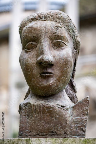 Guillaume apollinaire statue in paris photo