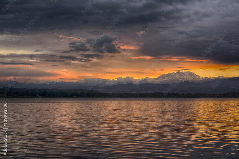 Sunset on the Varese lake