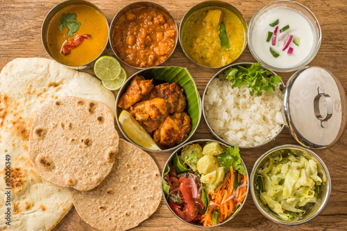 インドの典型的な定食　ミールズ　 Lunch of meals south India