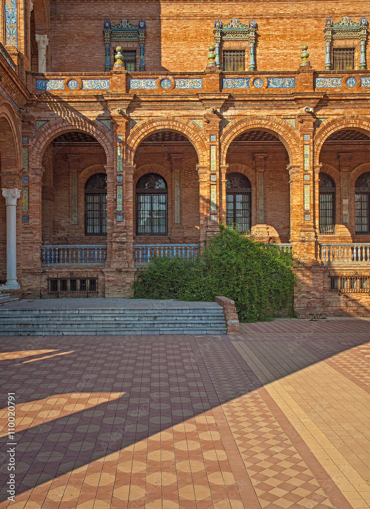 Obraz premium The tiled walls of Plaza de Espana, Sevilla. Spain