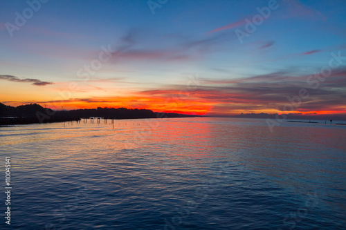 sunrise at the sea © rukawajung