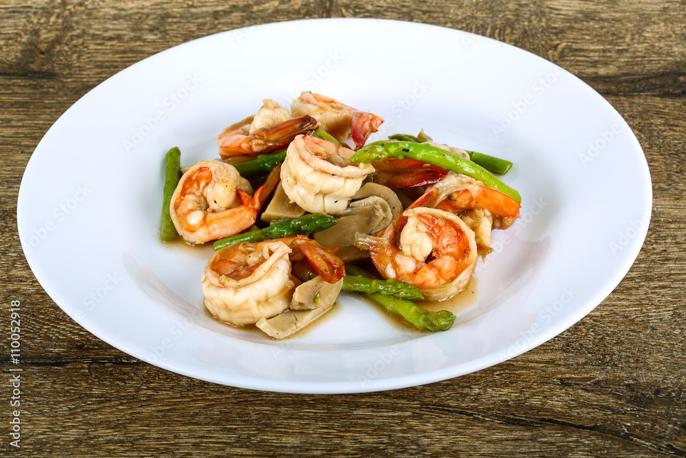 Shrimp and asparagus Shrimp and asparagus