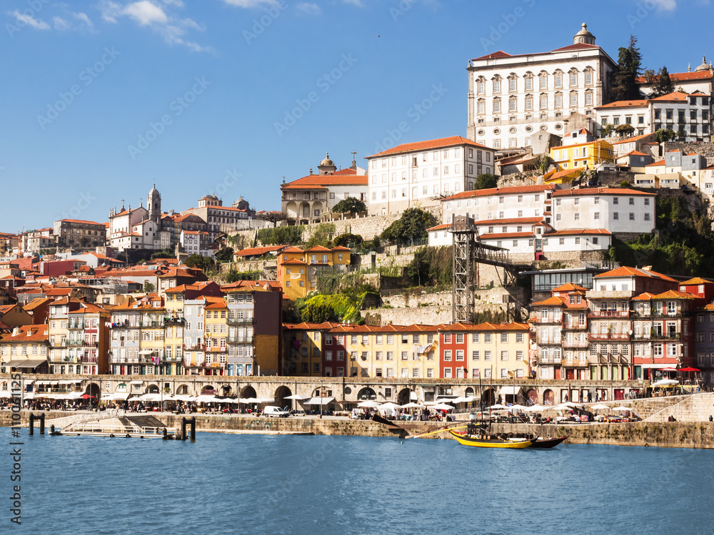 Blick auf die Skyline von Porto, Portugal