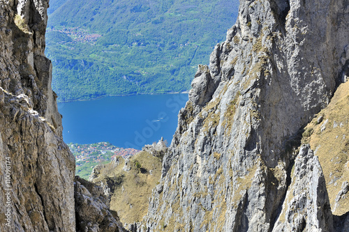 Panorama del lago di Lecco visto dalla Grigna
