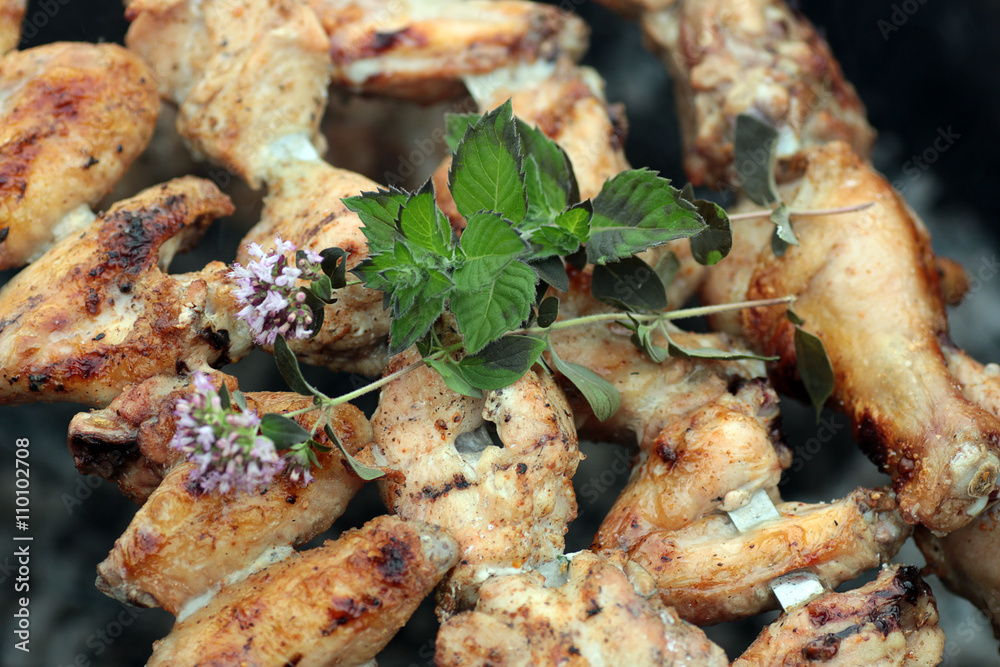 Chicken on the grill to cook Chicken on the grill to cook