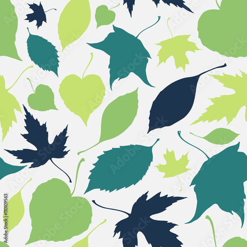 Seamless pattern with falling leaves. Autumn background