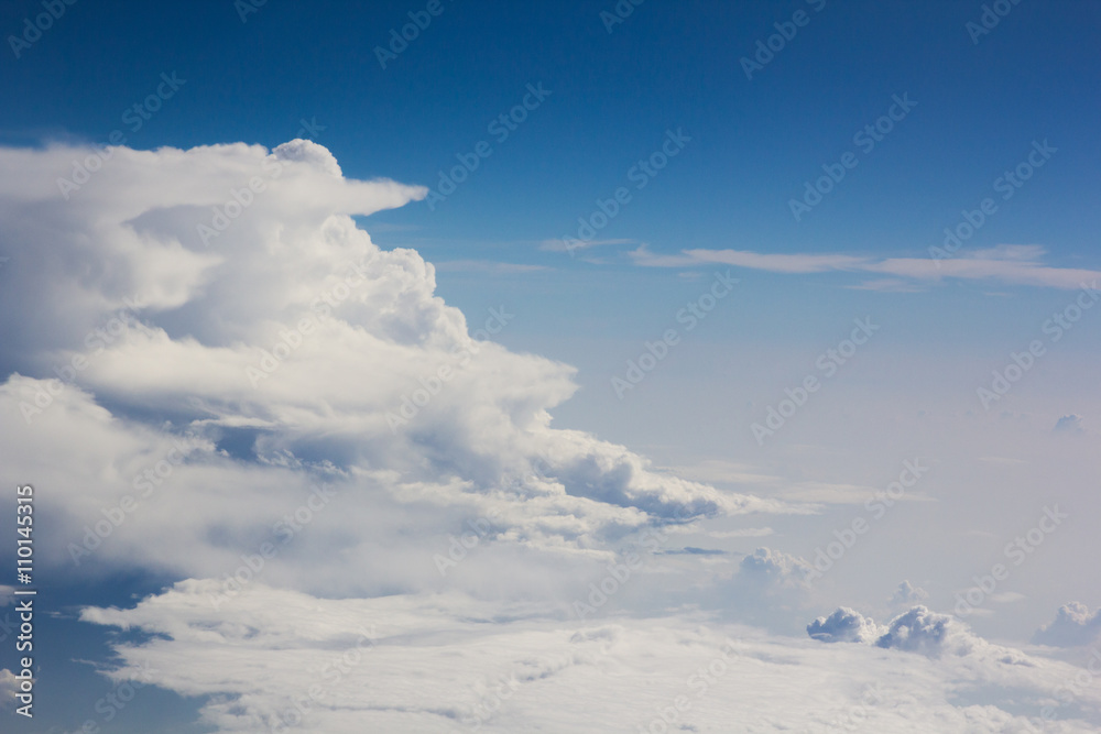 Naklejka premium above cloud blue sky background only