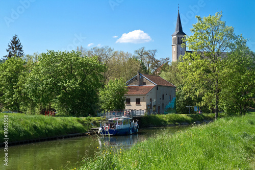 Obraz na plátně Kanal in Großblittersdorf