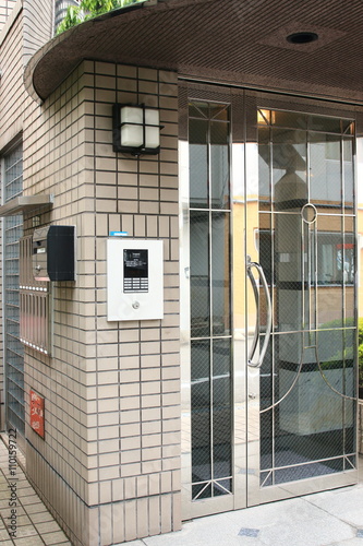 マンション玄関