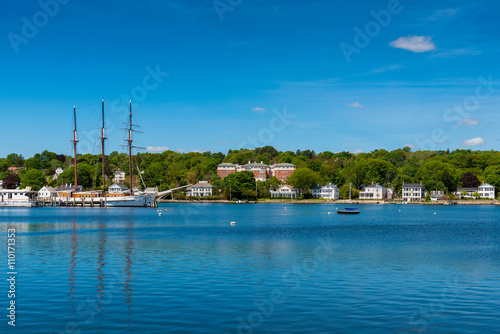 Obraz na płótnie Tall sailship at Mystic Seaport, Connecticut, New England, USA. w salonie
