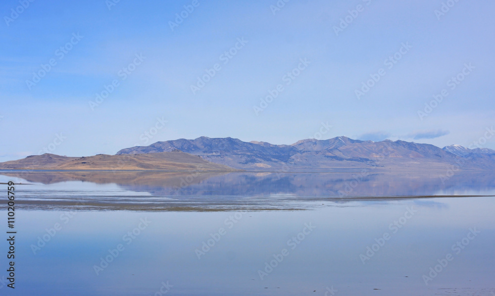 Fototapeta premium view from Antelope Island, Utah