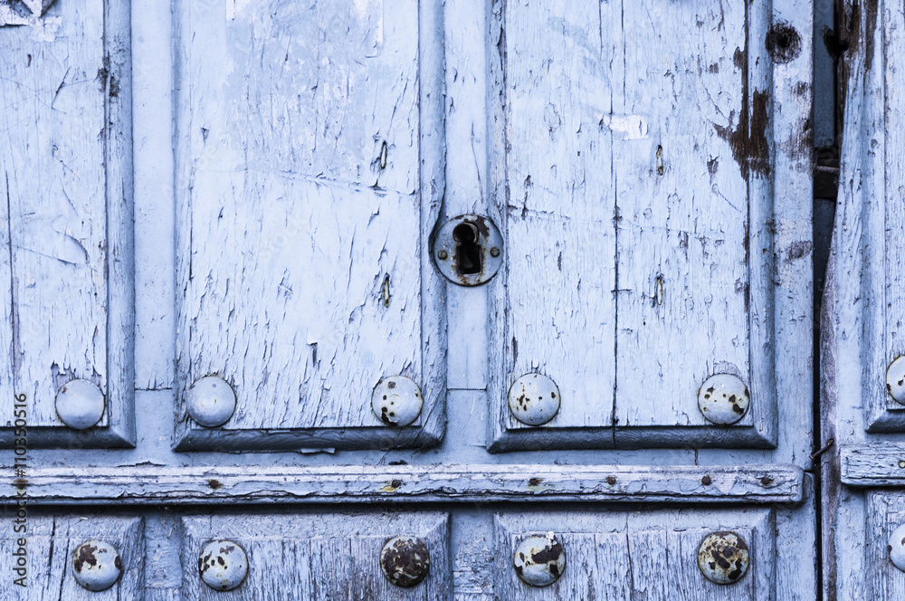 Fototapeta premium Puerta vieja, Old Door / A different background