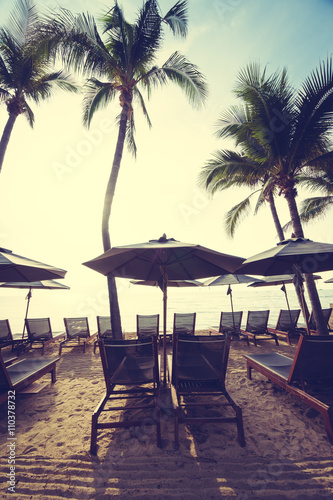 Fototapeta Naklejka Na Ścianę i Meble -  Beautiful coconut palm tree on the beach and sea