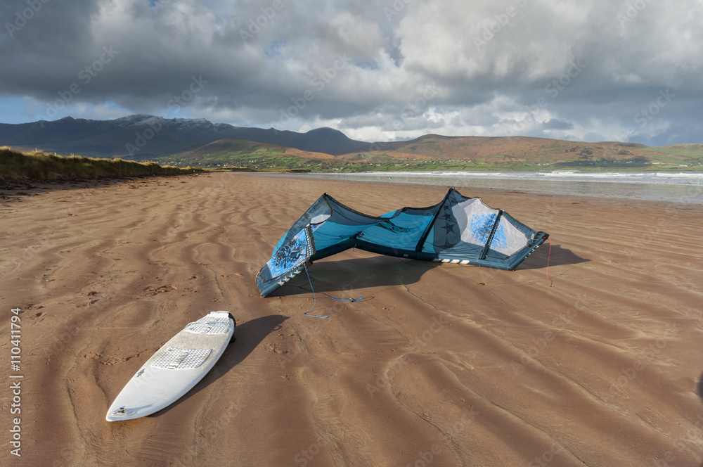 Kite surfing in the Dingle peninsula, Kerry StockFoto Adobe Stock