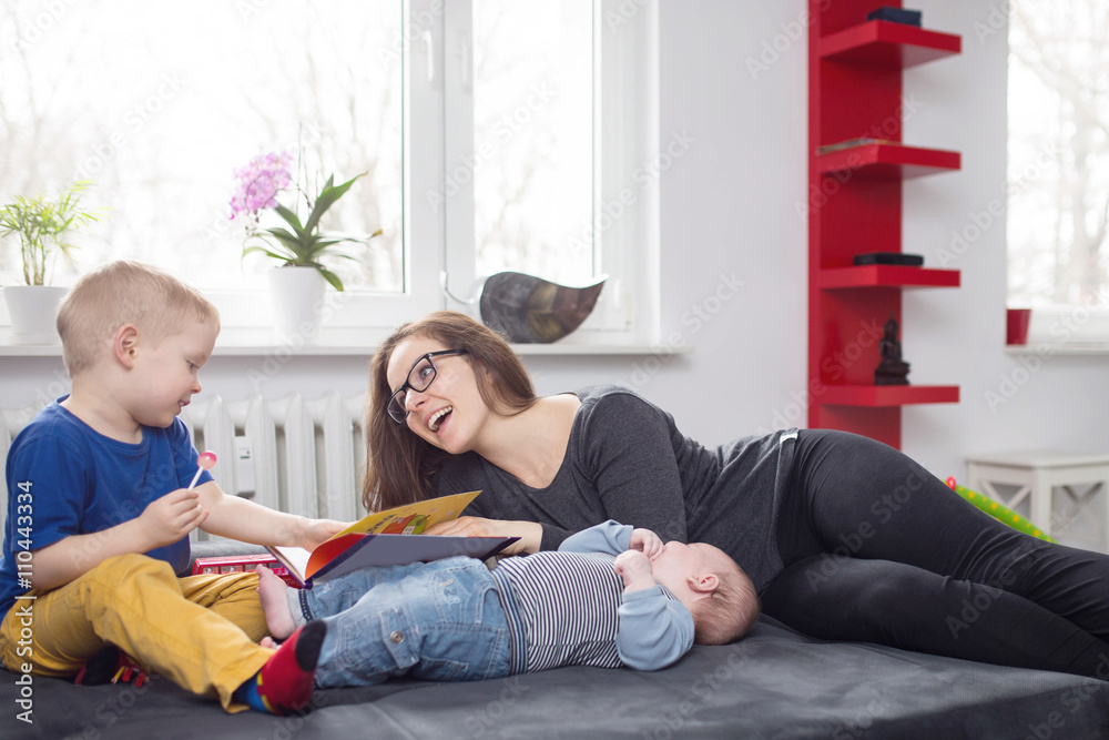 Obraz premium Spending time with kids