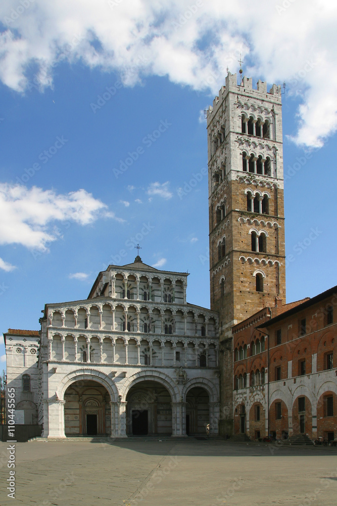 Toscana,Lucca,la cattedrale.