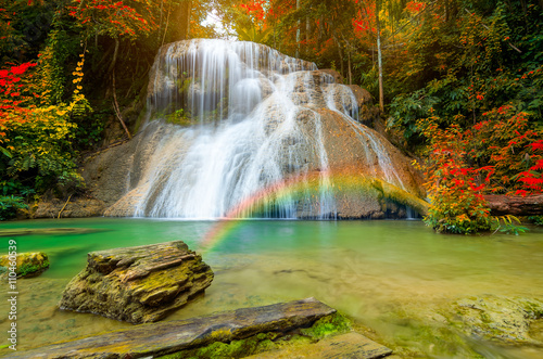 Fototapeta Naklejka Na Ścianę i Meble -  Beautiful waterfall