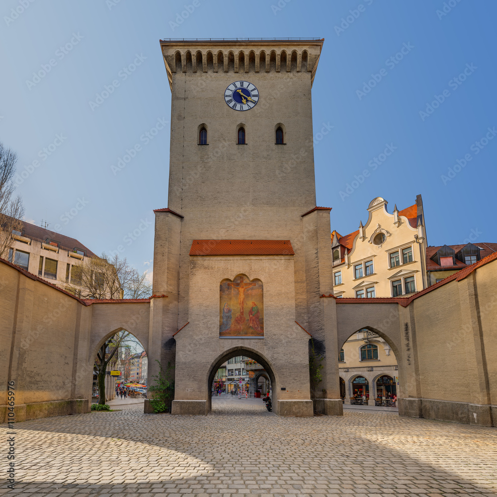Fototapeta premium Isartor panorama hochauflösend HD 4k sehenswürdigkeit münchen sehenswürdigkeiten