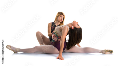 Fototapeta Naklejka Na Ścianę i Meble -  Two girls dancing ballet