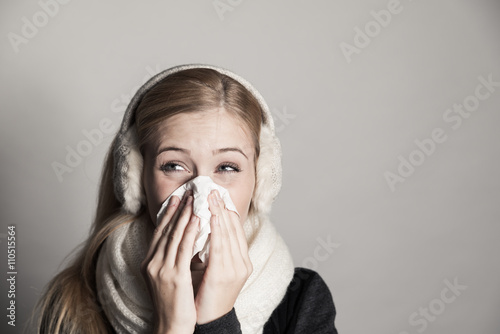 Fotografie Erkältung im Winter mit Schnupfen