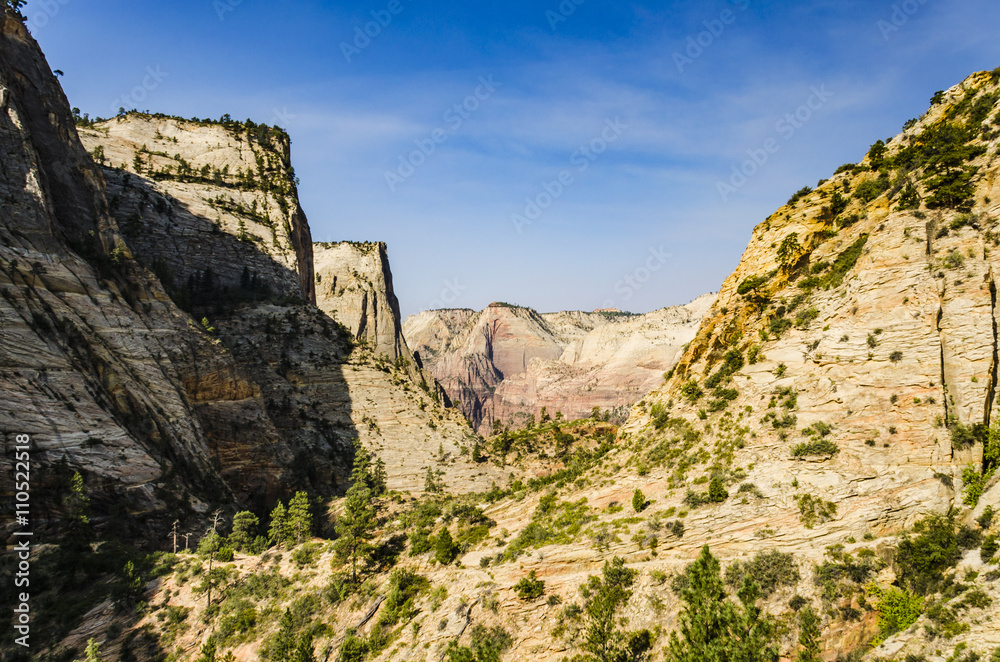 Viewpoint of Zion National Park from Observation point trail during sunny daytime Viewpoint of Zion National Park from Observation point trail during sunny daytime
