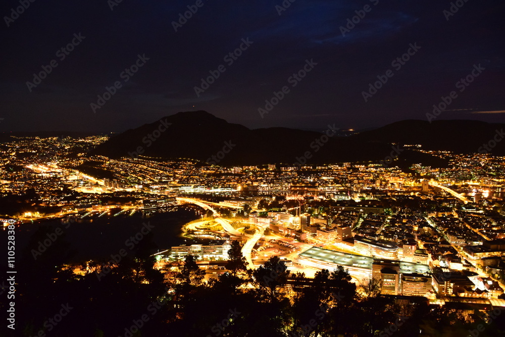 Fototapeta premium Bergen City by night Norway 02