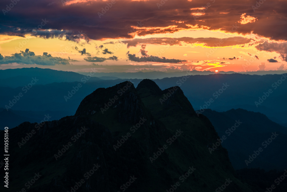 Obraz premium Sunset on high sub alpine mountain