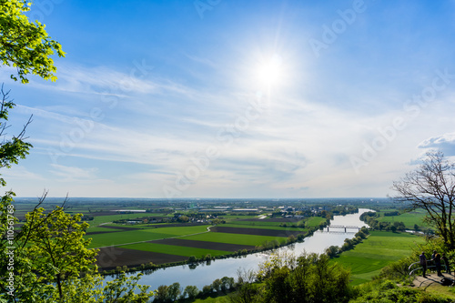 Aussicht vom Bogenberg auf Donau und Gäuboden 2