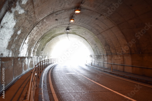 トンネル／山形県庄内地方の道路で、トンネルを撮影した写真です。