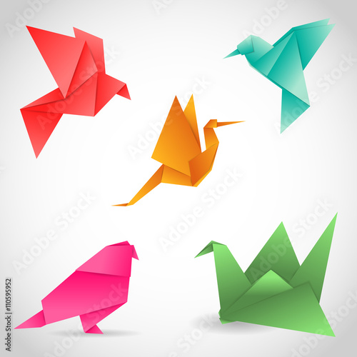 A set of 5 colorful birds made of paper in origami technique. Ve