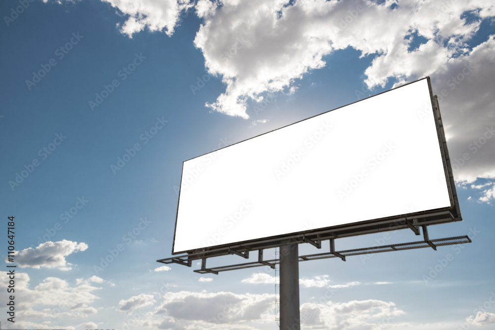 Obraz premium Billboard - Empty billboard in front of beautiful cloudy sky in a rural location