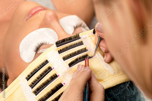 Procedure of eyelashes extension