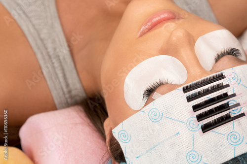 Procedure of eyelashes extension